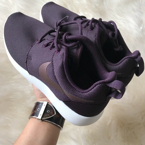 Nike Roshe One shoes, port wine - Picture 7 of 7